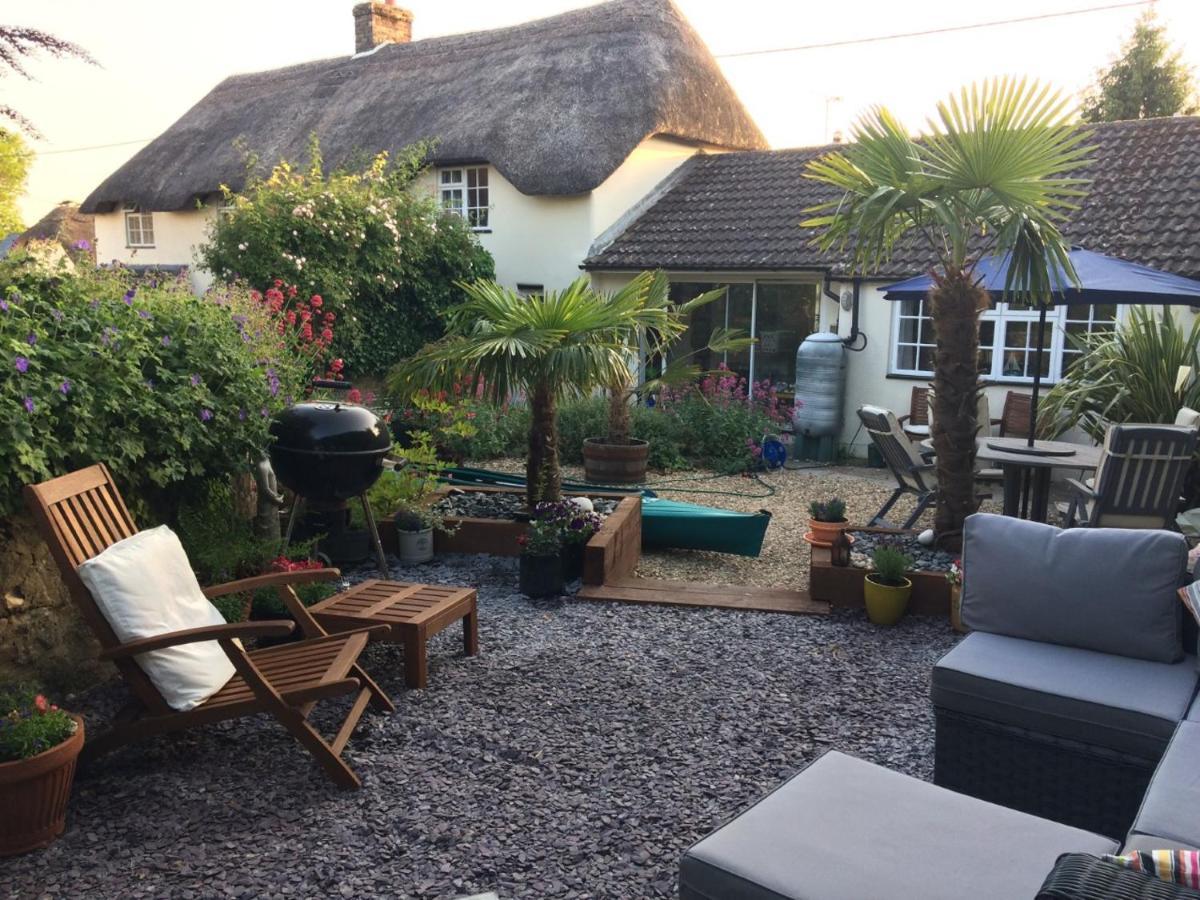 Guest Suite At 31 Little England Milborne Saint Andrew Ngoại thất bức ảnh