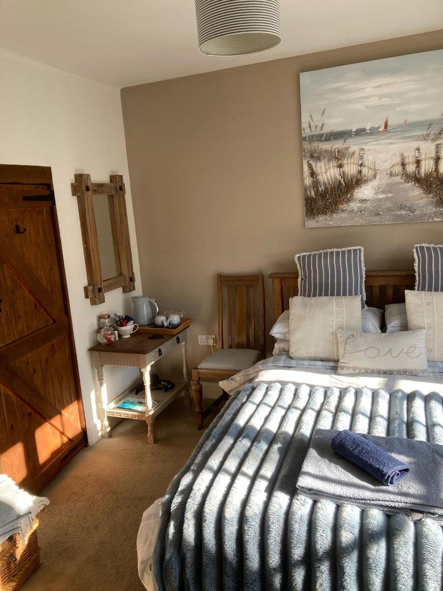 Guest Suite At 31 Little England Milborne Saint Andrew Ngoại thất bức ảnh