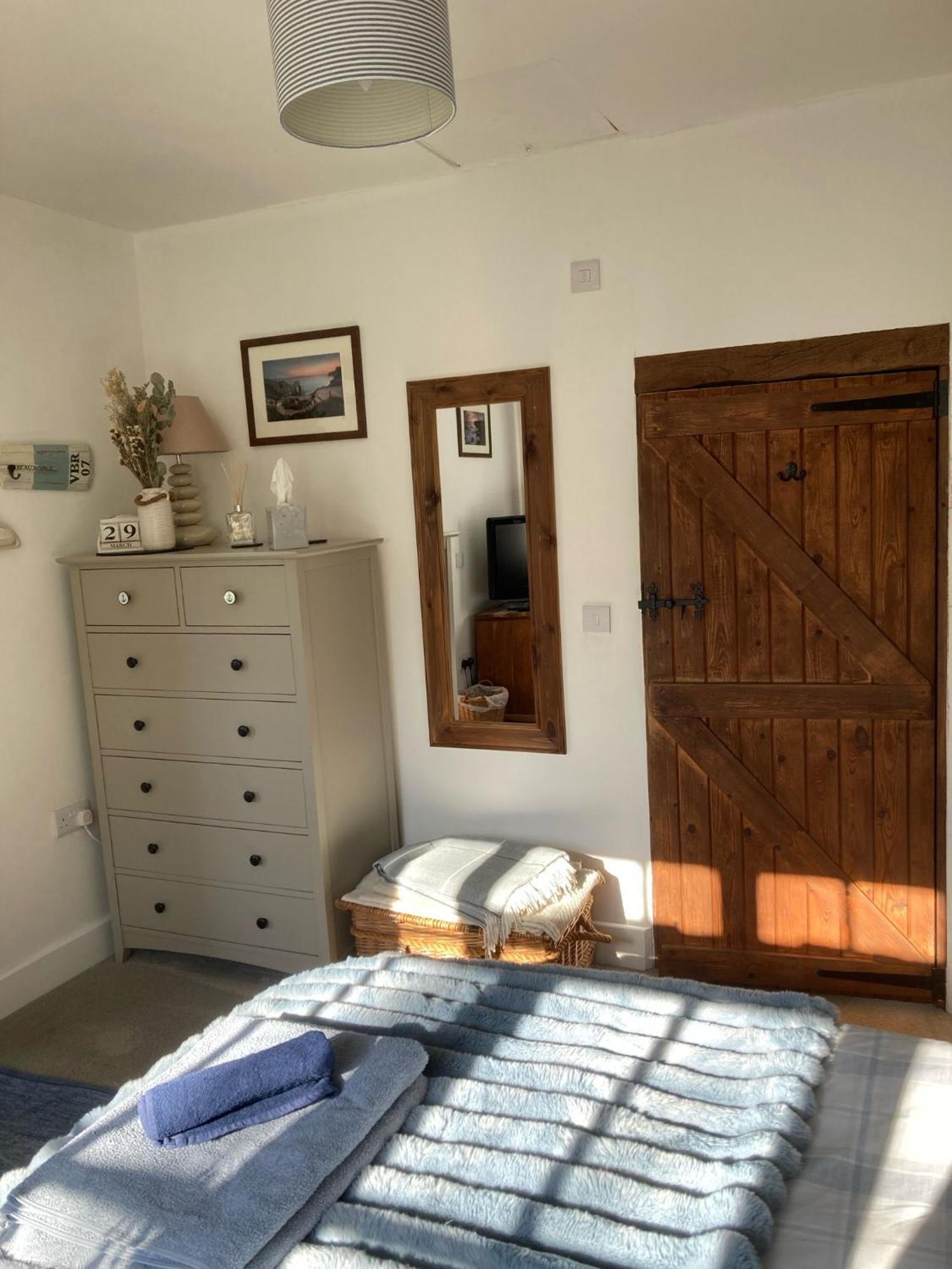 Guest Suite At 31 Little England Milborne Saint Andrew Ngoại thất bức ảnh